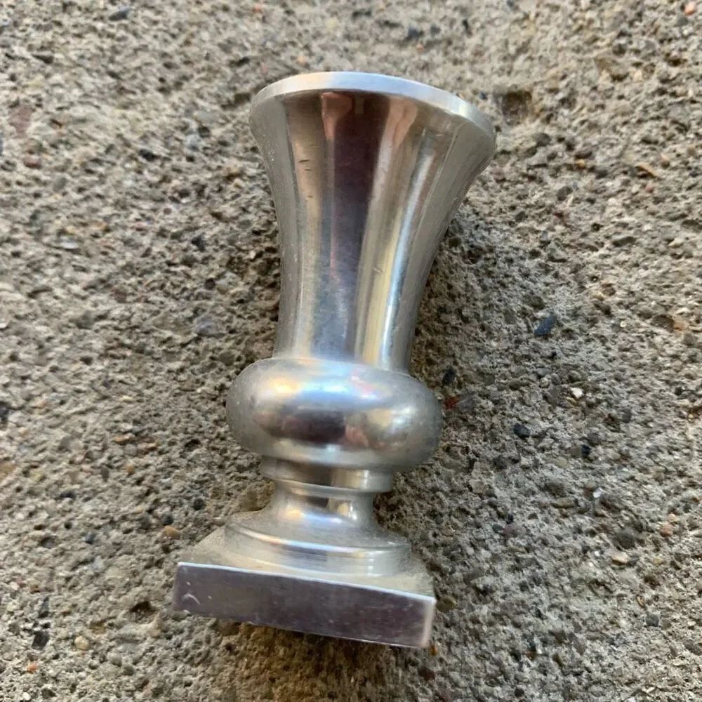 Small Metal Pepper Shaker - Picture 2 of 5